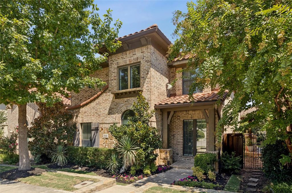 7040 Angelina Drive, Irving