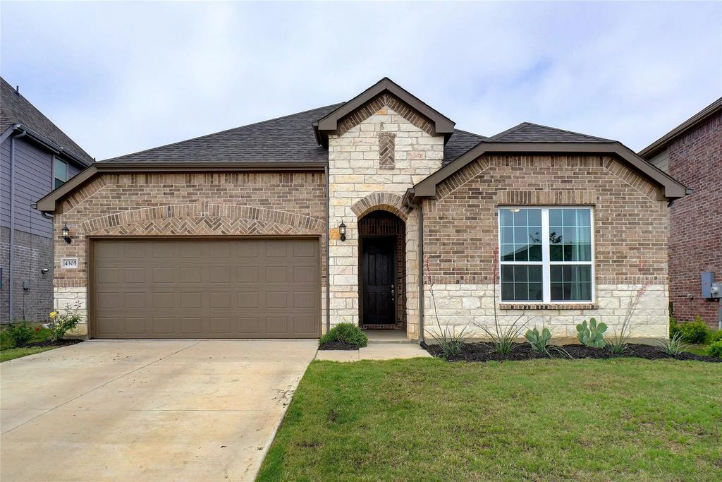 4305 Expedition Drive, Oak Point