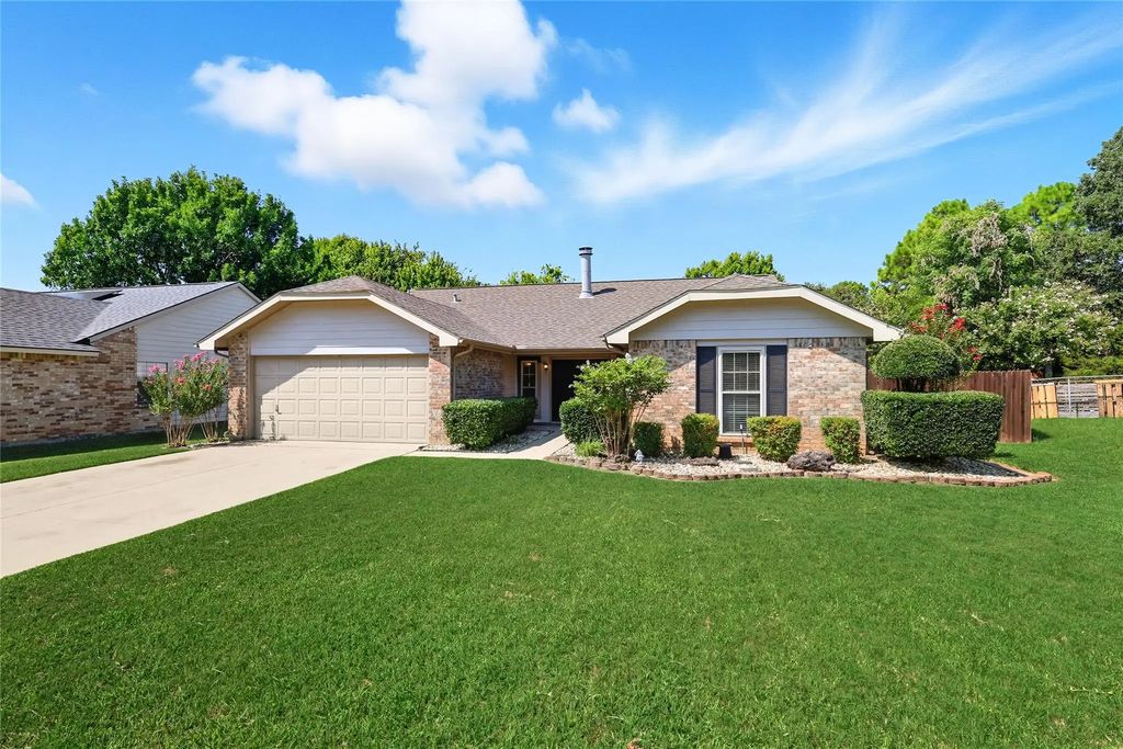 2611 Jenny Lane, Euless