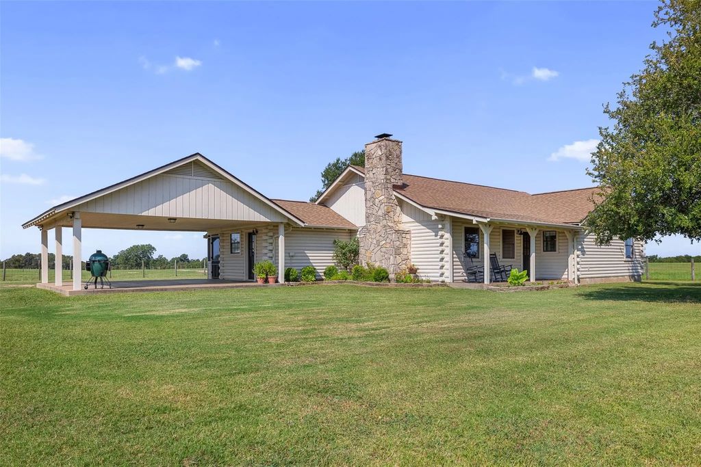 11867 Fm 2159, Calvert