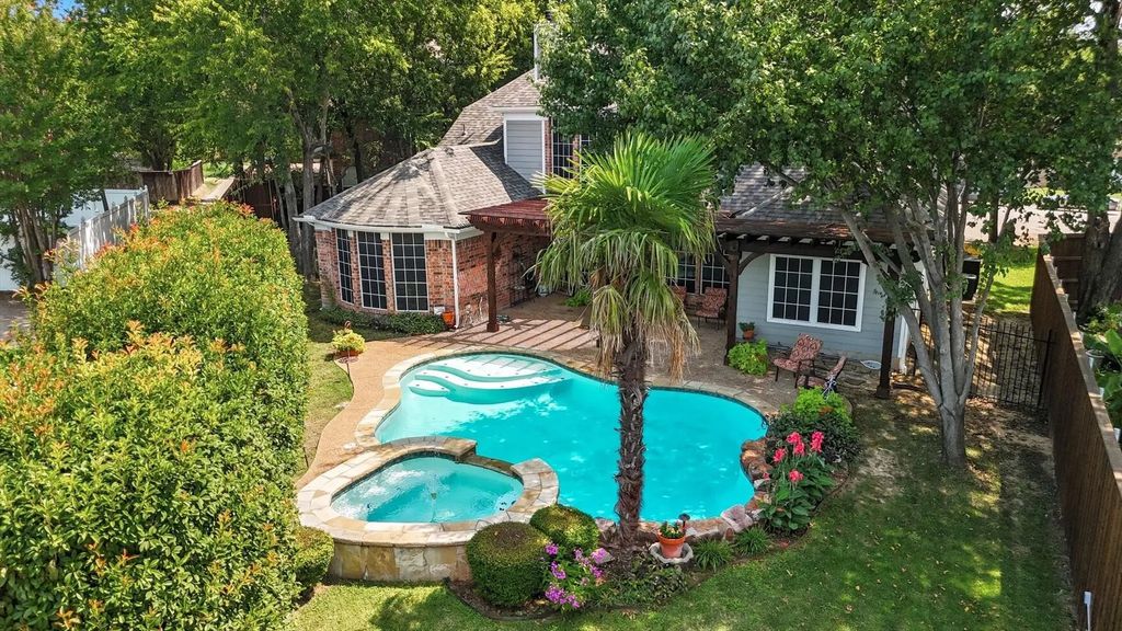 3703 Edgewood Court, Grand Prairie