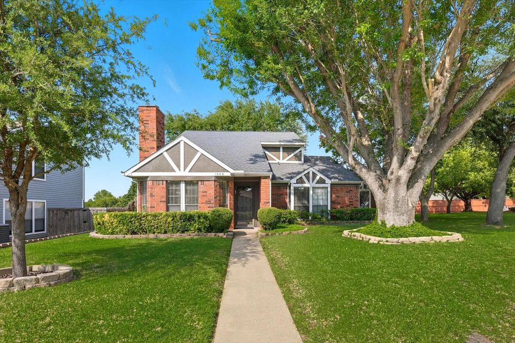 1008 Hemlock Court, Coppell