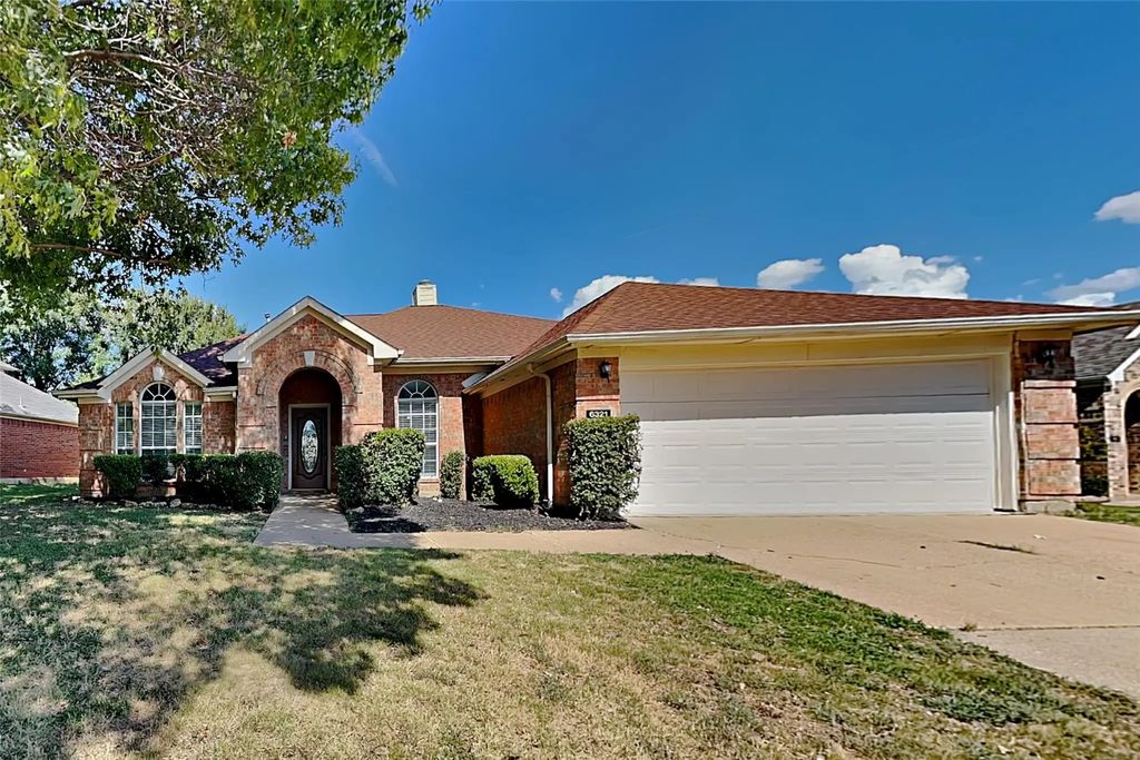 6321 Pierce Arrow Drive, Arlington