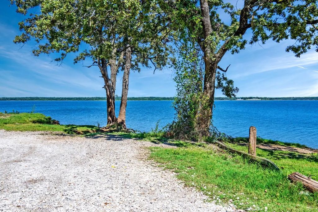 241 Robin Hood Road, Gordonville