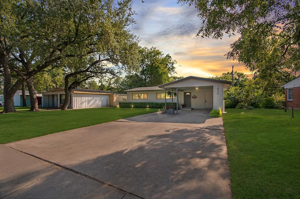 1836 Crest Ridge Drive, Dallas
