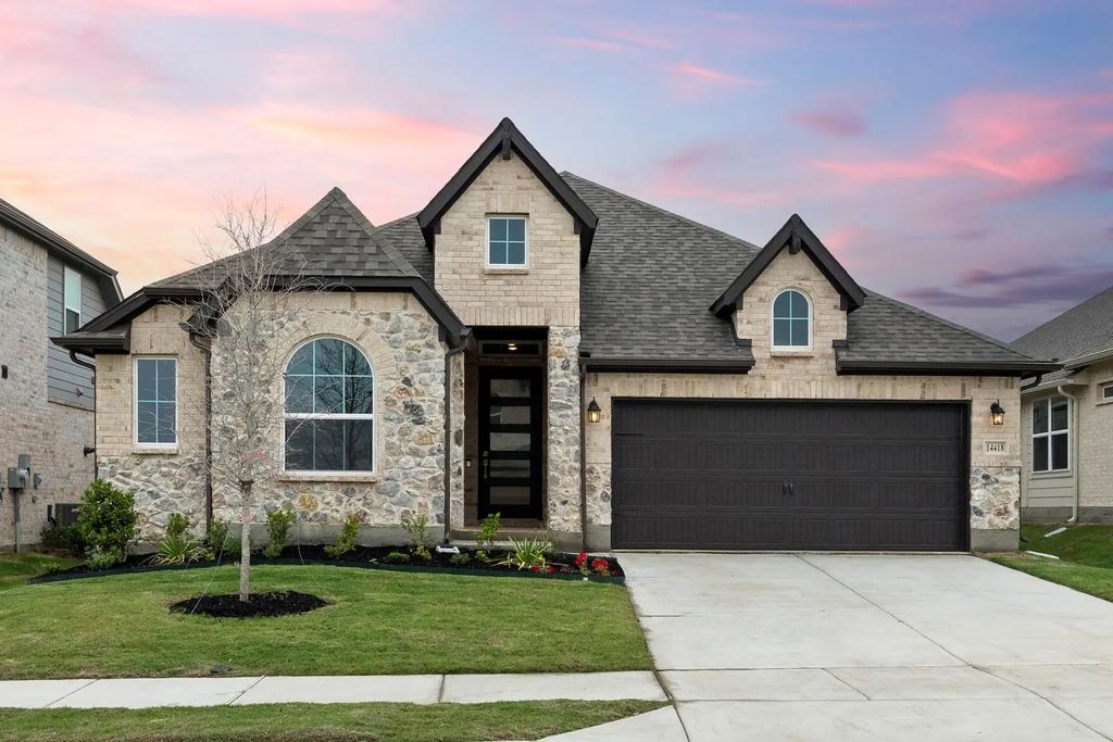 14418 Mietner Street, Pilot Point