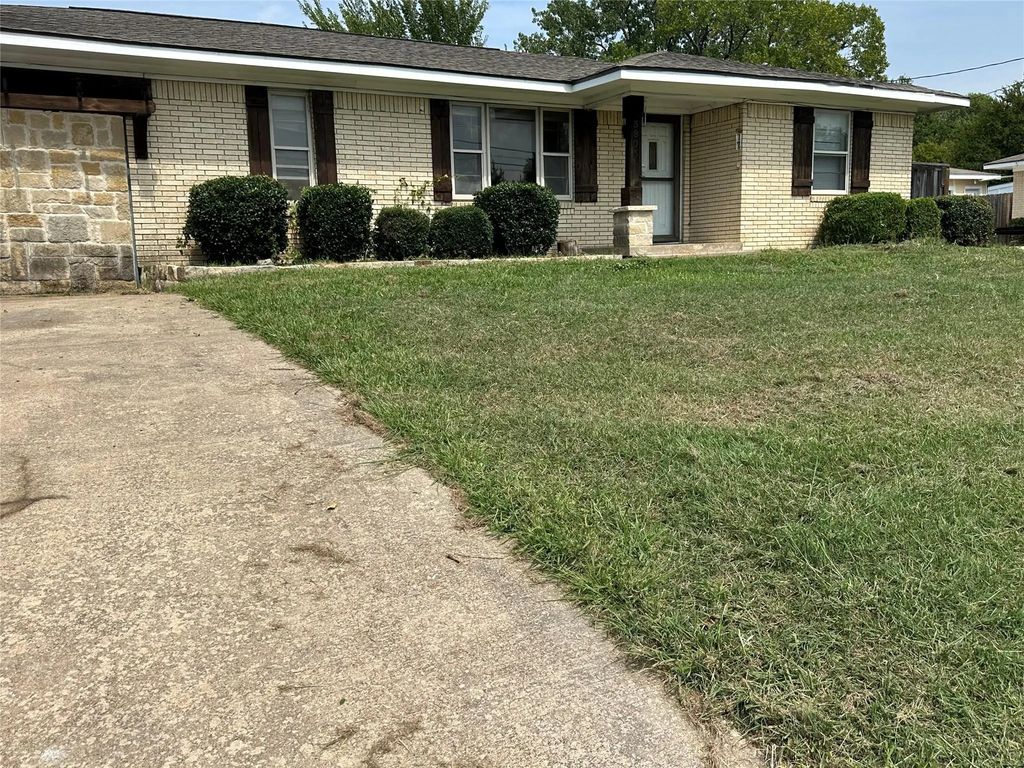 3905 Miller Road, Rowlett