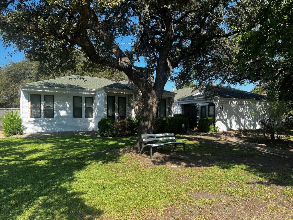 1 Spring Valley Court, Richardson