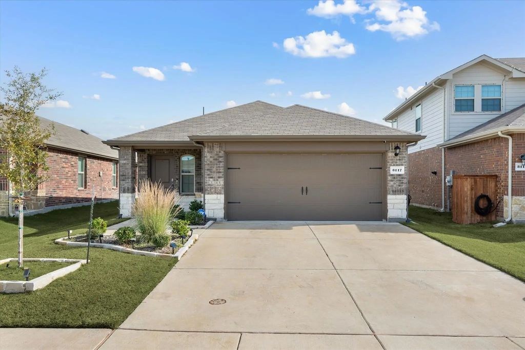 3117 Prairie Hill Grove, Crandall