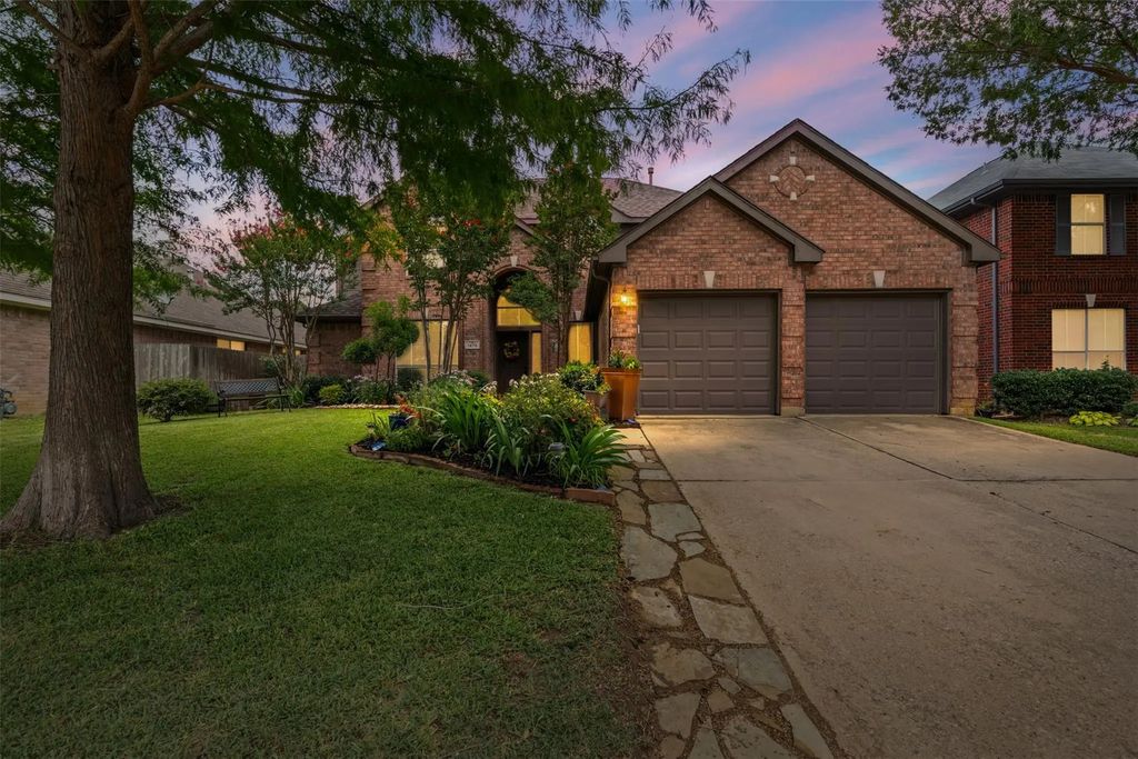 1475 Applewood Drive, Keller