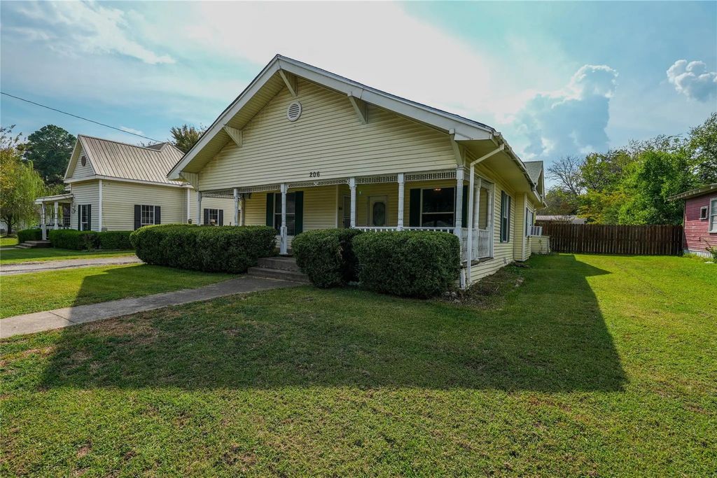 206 Frisco Street, Cumby