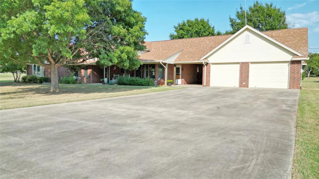 201 Threatt Lane, Weatherford