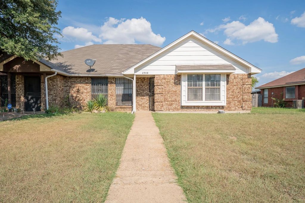 2908 Stonycroft Drive, Lancaster