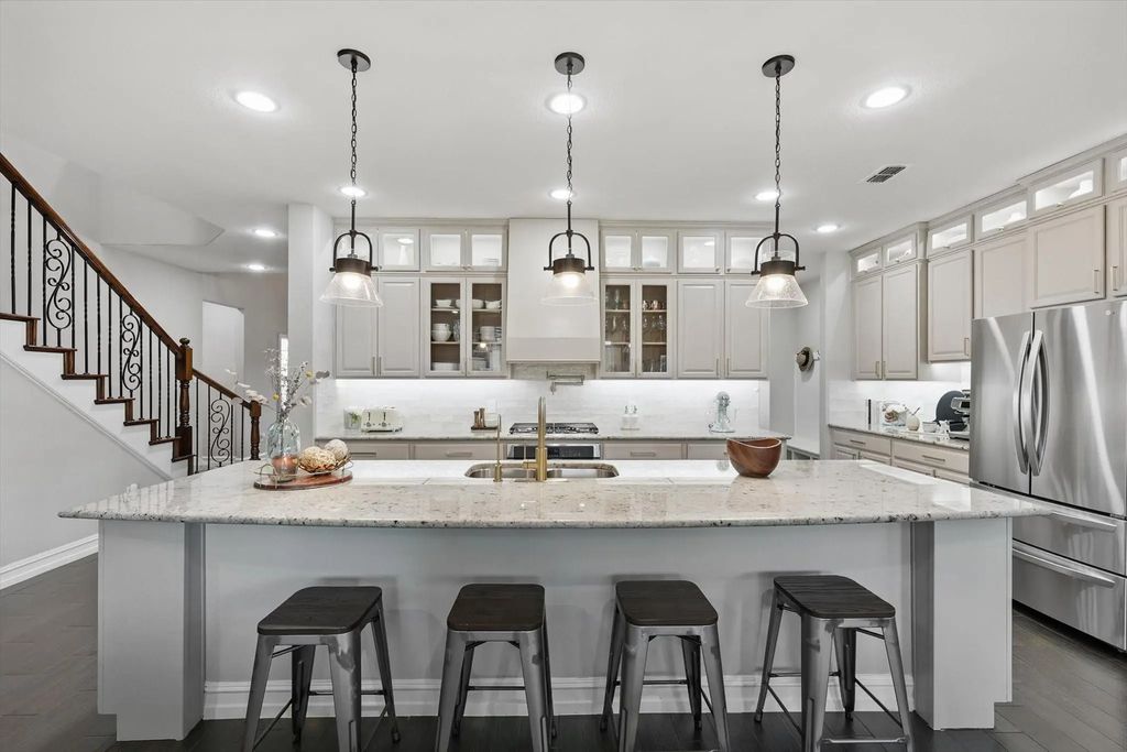1146 Berrydale Drive, Northlake