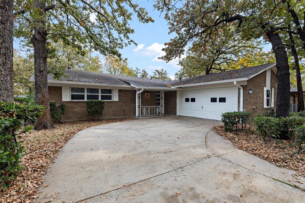 1016 Keith Drive, Hurst