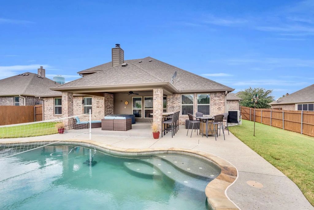 5822 Yellow Rose Court, Midlothian