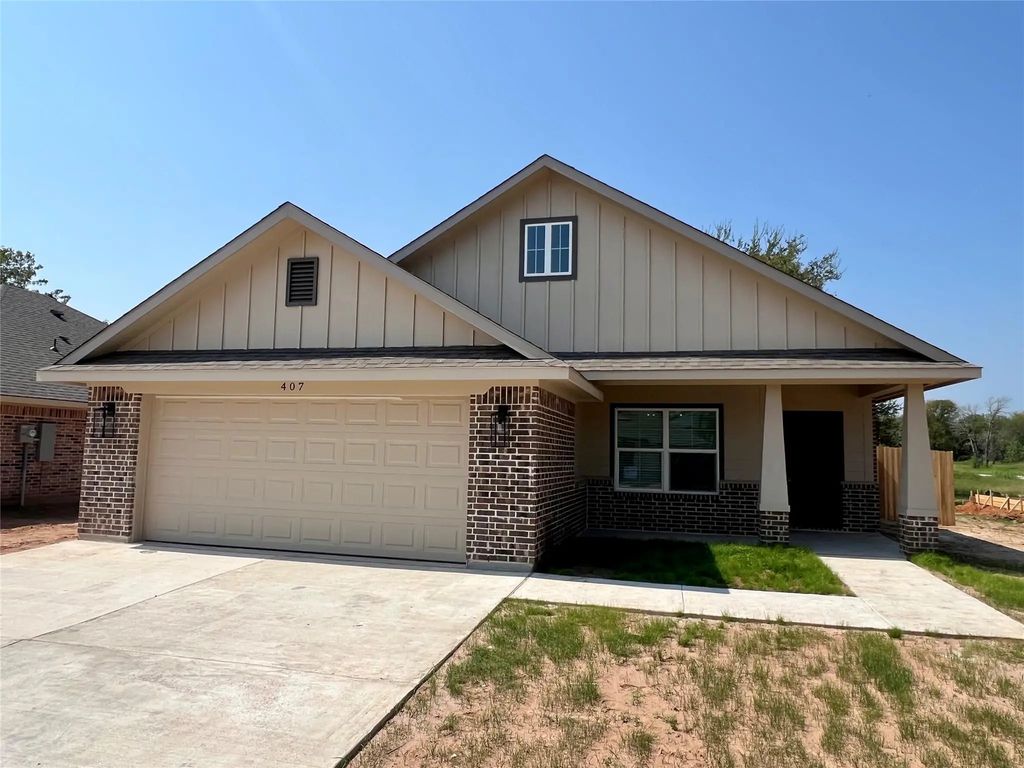407 Conway Street, Lacy Lakeview
