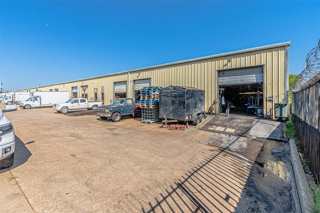 3320 Dilido Road, Dallas