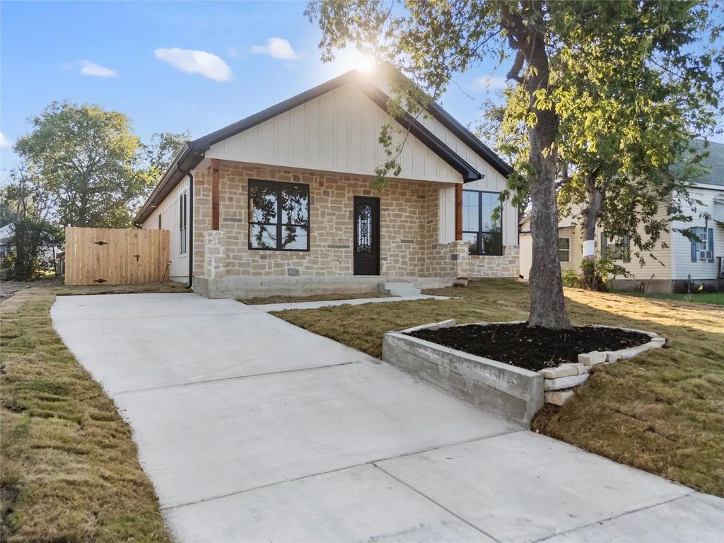 921 S 15th Street, Waco