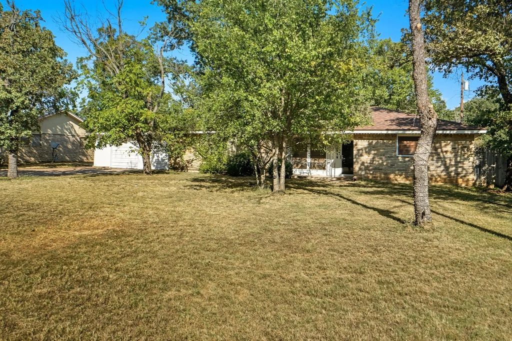 2018 Castle Drive, Clyde