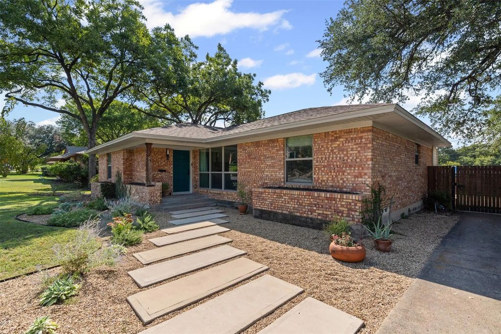 1652 Trailridge Drive, Dallas