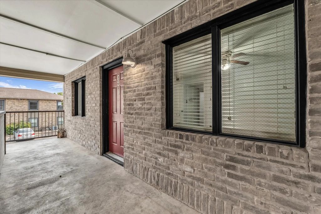 1214 Baylor Avenue 209, Waco