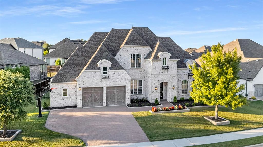 2201 Longmont Lane, Prosper
