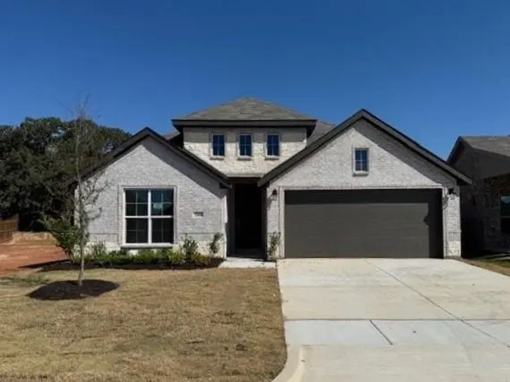 1144 Avery Road, Granbury