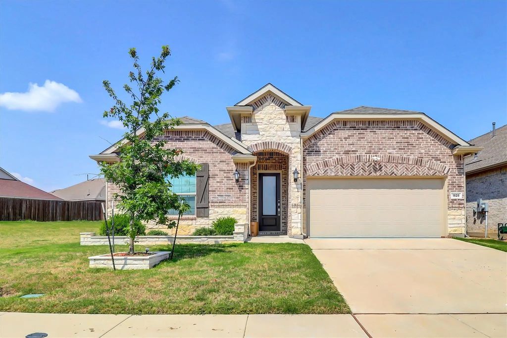 1828 Roadrunner Drive, Little Elm