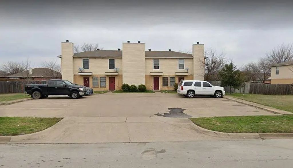 408 Cambridge Drive 410, Saginaw