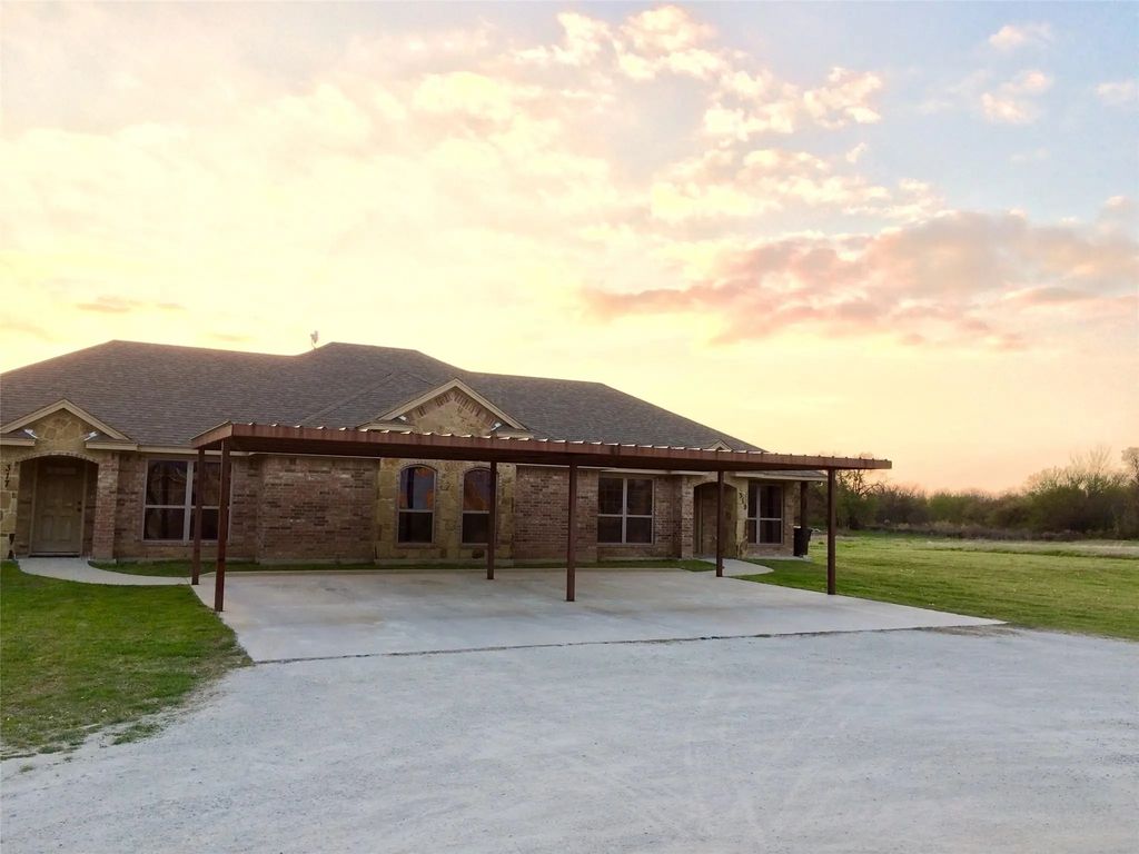 319 Lee Street, Weatherford
