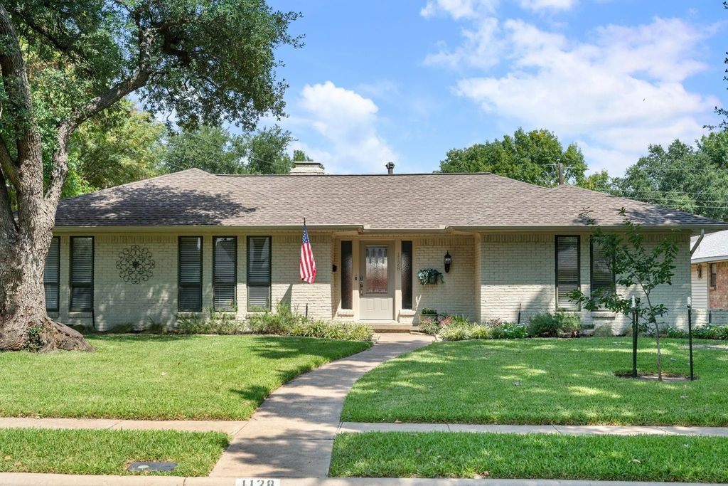 1128 Pueblo Drive, Richardson