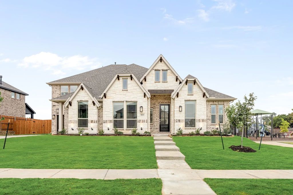 933 S Bluebird Lane, Midlothian