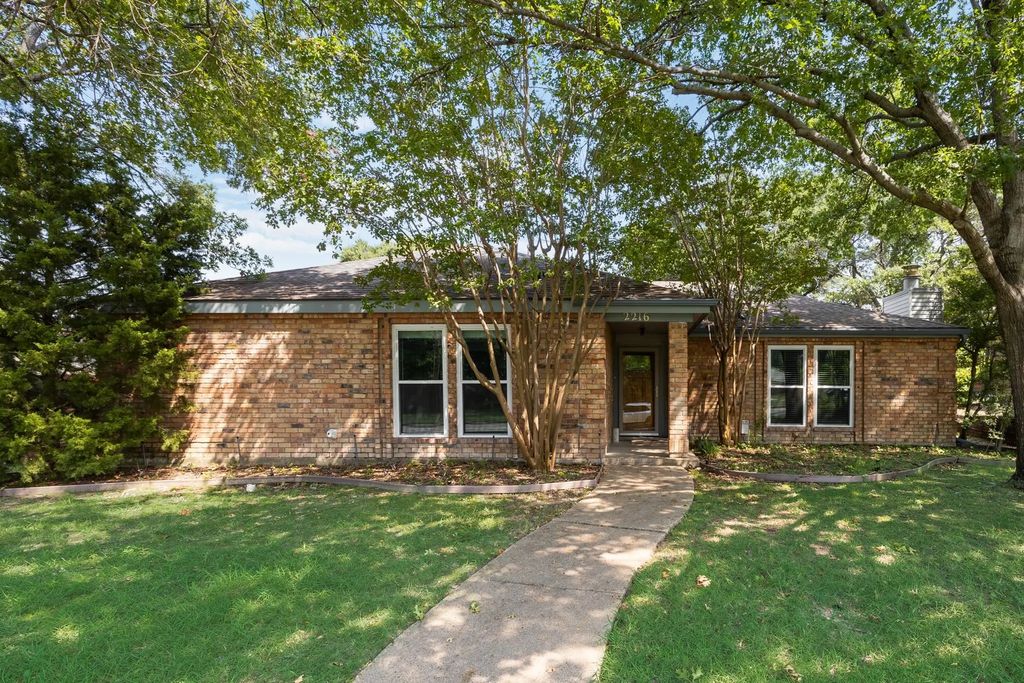 2216 Owens Boulevard, Richardson