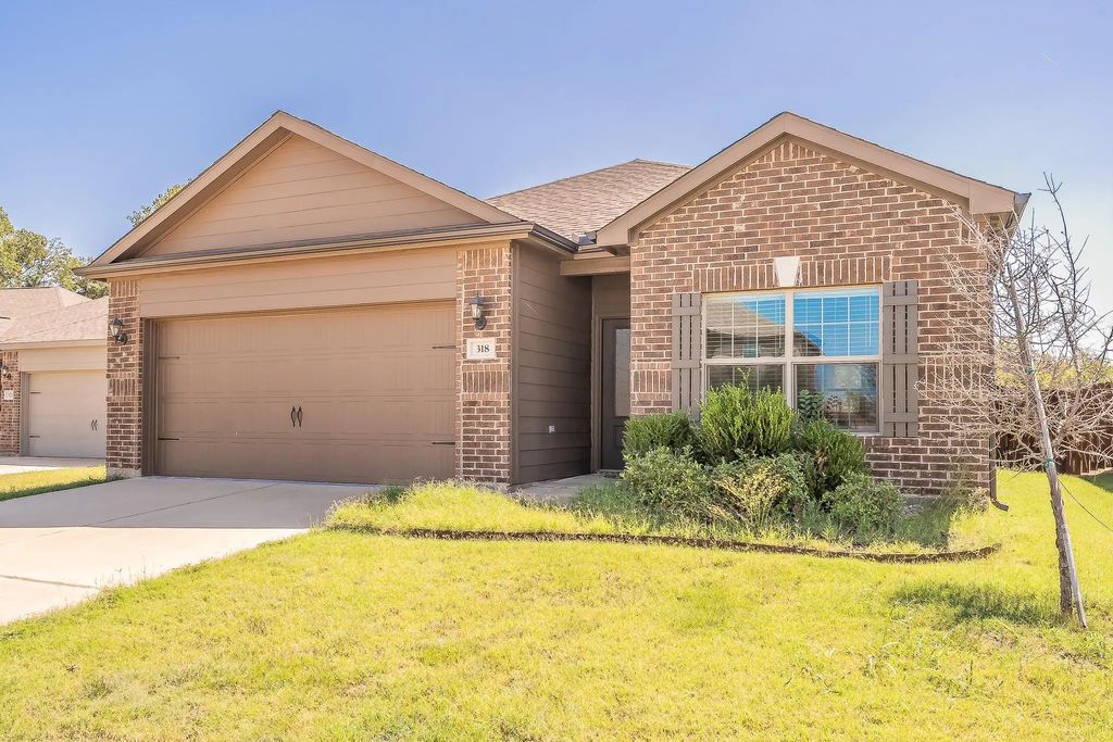 318 Garrett Court, Anna