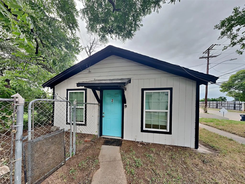 621 S Retta Street, Fort Worth