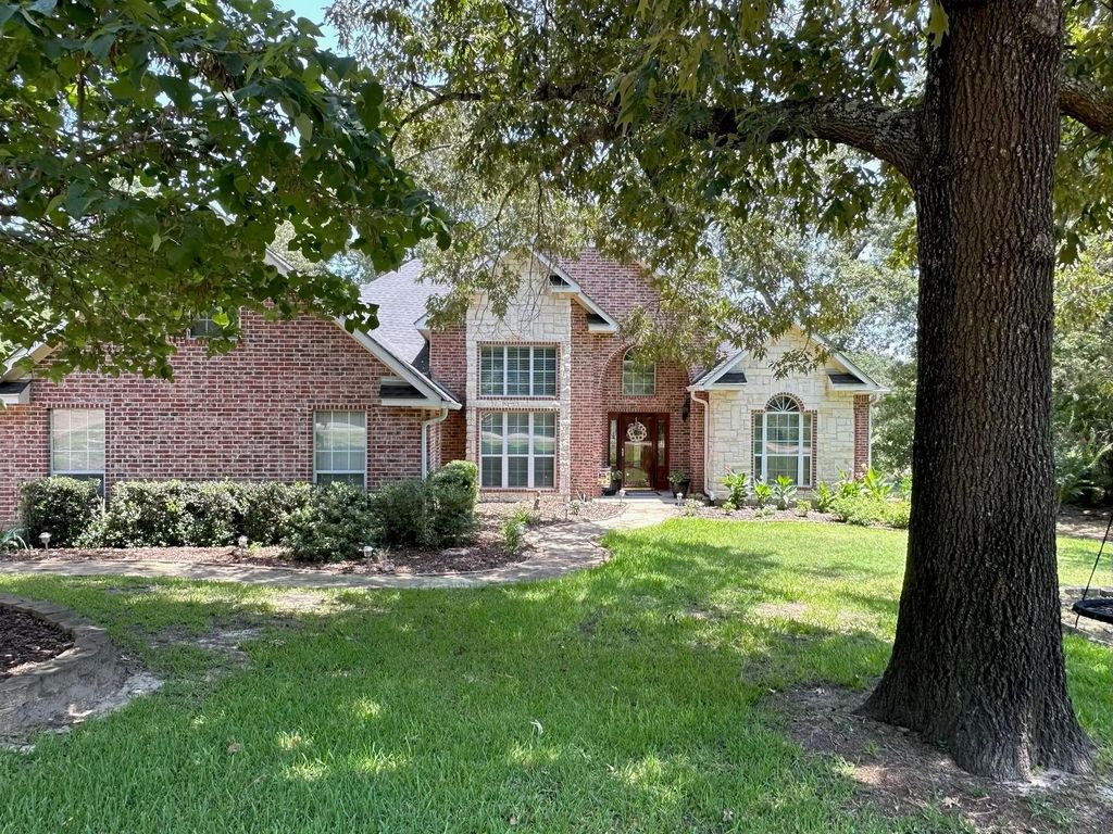 1052 Greenbriar Trail, Holly Lake Ranch