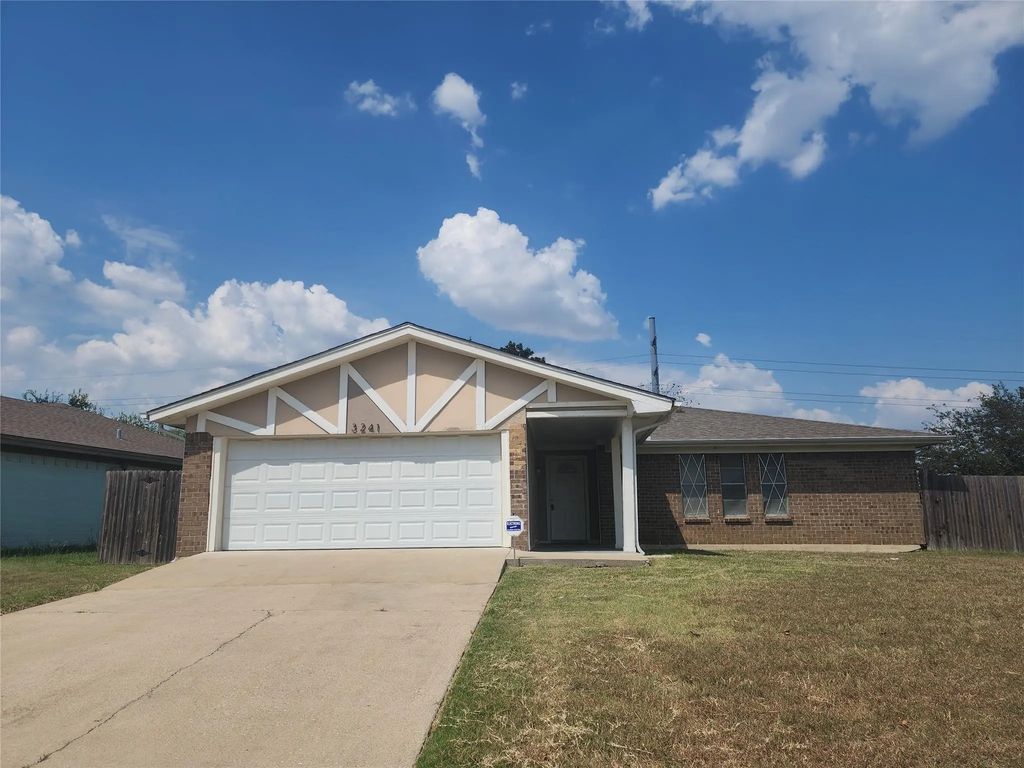3241 Yorktown Drive, Forest Hill