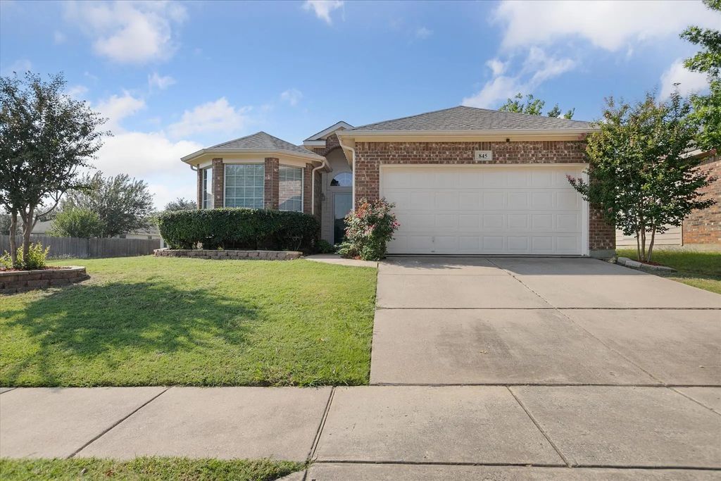 845 Poncho Lane, Fort Worth