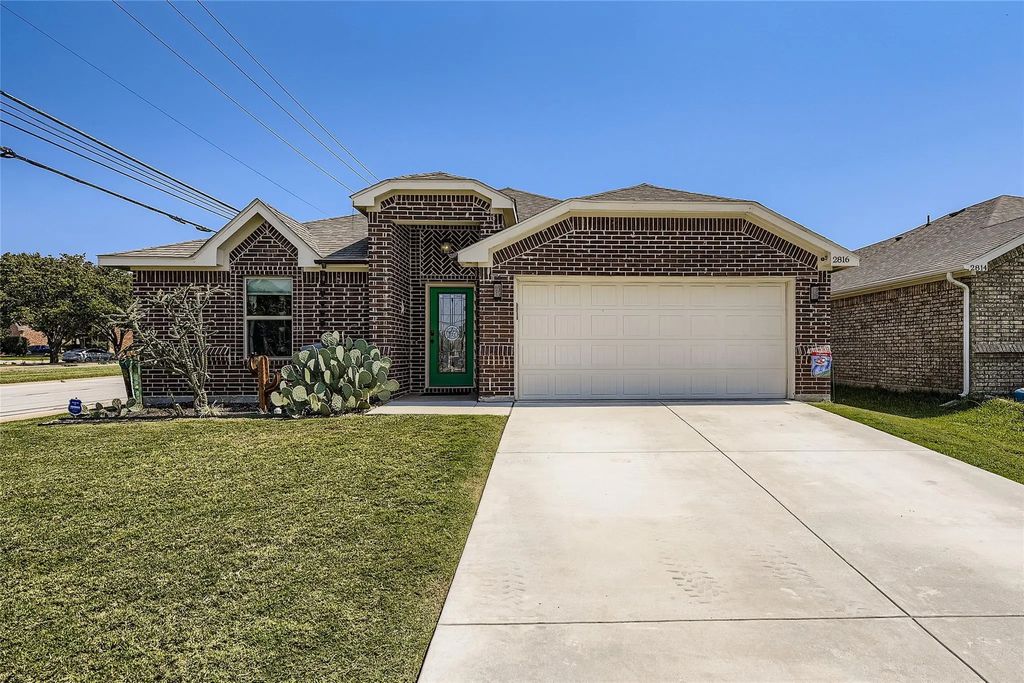 2816 Brasher Lane, Bedford