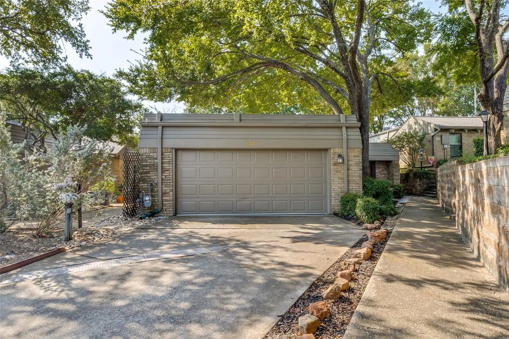 8307 Southmeadow Circle, Dallas