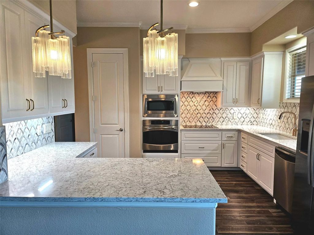 301 Watermere Drive 216, Southlake