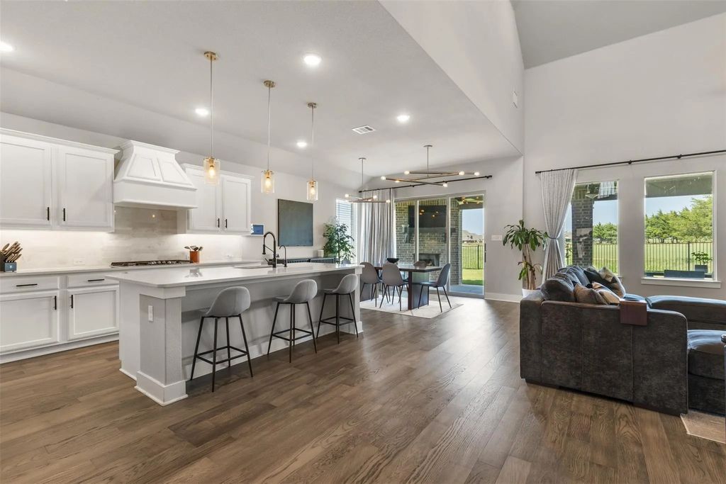 4133 Yellow Jasmine Lane, Heath