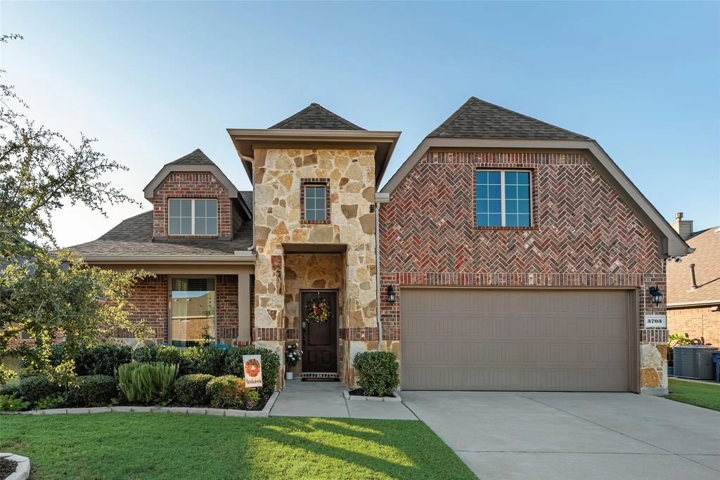 3703 Stampede Drive, Sachse
