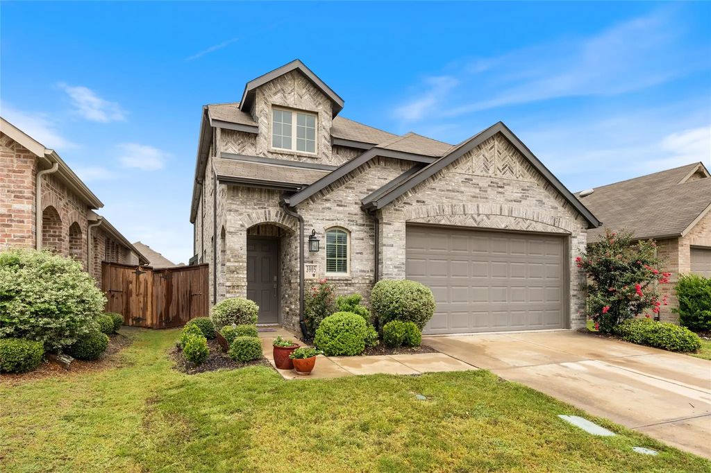 3905 Spencer Lane, Heartland