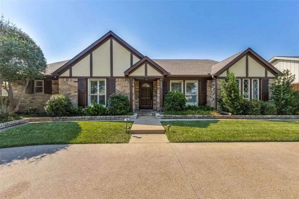 604 Tiffany Trail, Richardson
