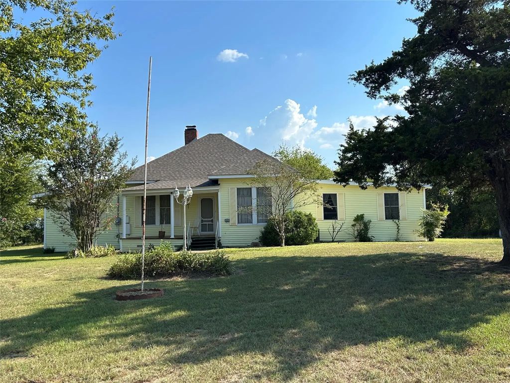 1130 Fm 1365, Mexia