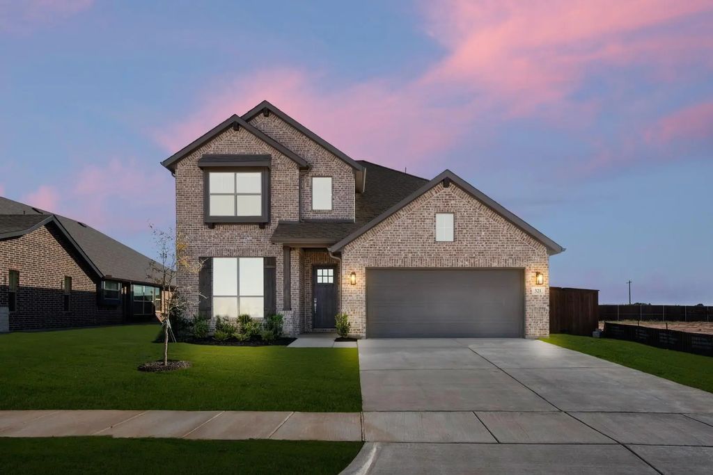 321 Los Llanos Road, Granbury