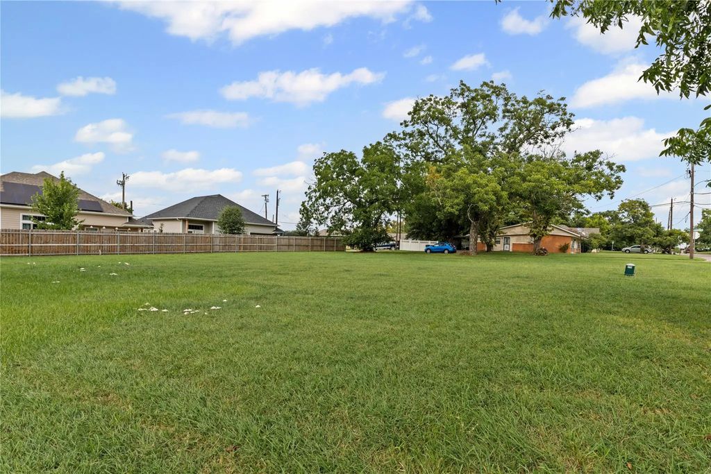 Tbd-corner Lot E Mcgee Street, Sherman