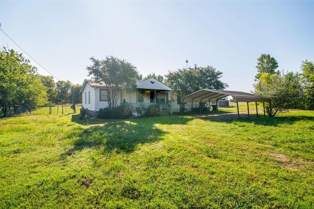 1106 N Fm 1138, Nevada